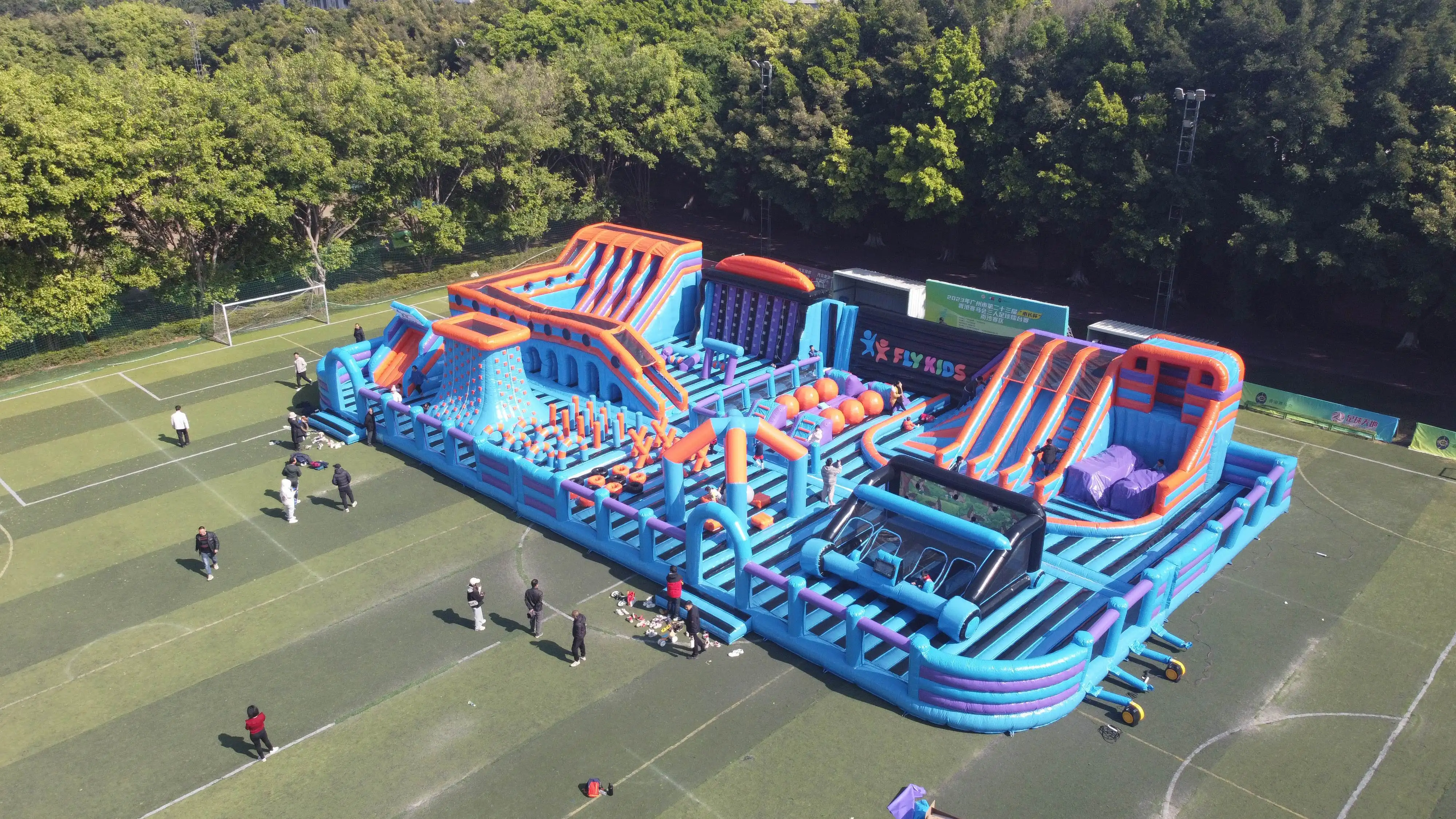 CH Custom Outdoor Children's Playground Inflatable Combo Games Theme Park Platform Inflatable Slides Amusement Trampoline Park