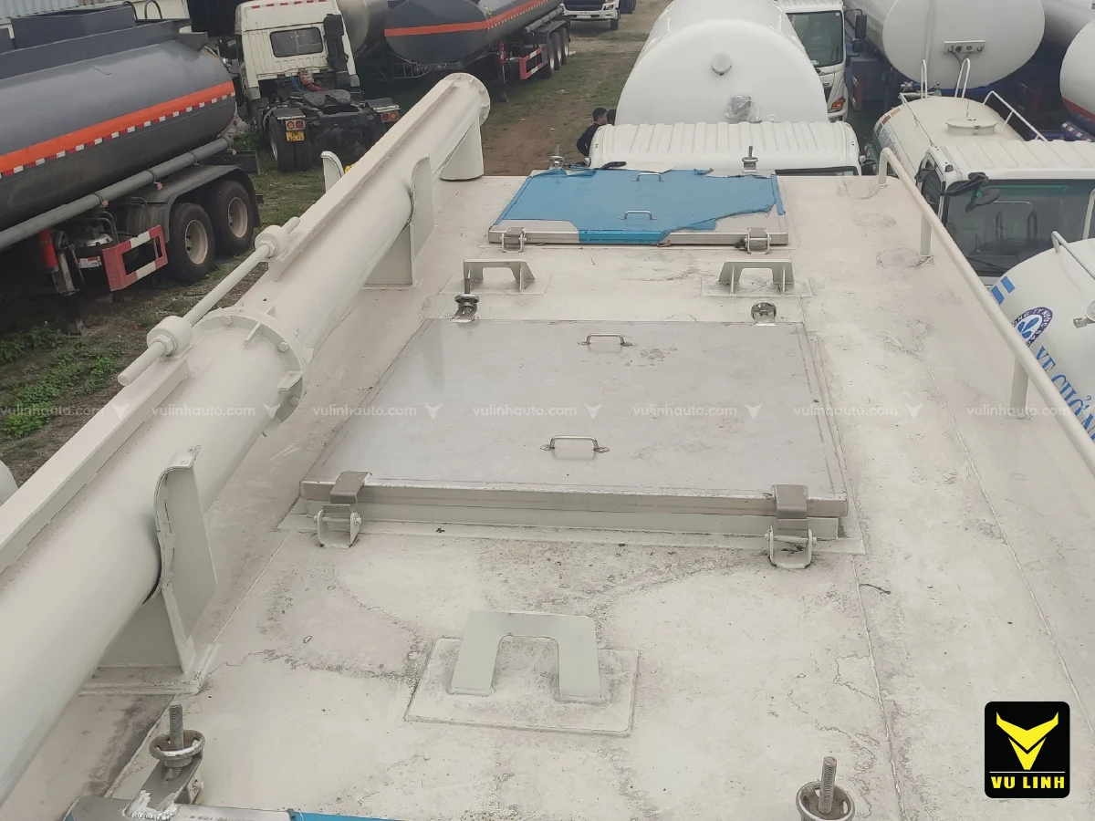 New Animal Feed Tank Truck 22 Liters Tank Feed Tanker Truck