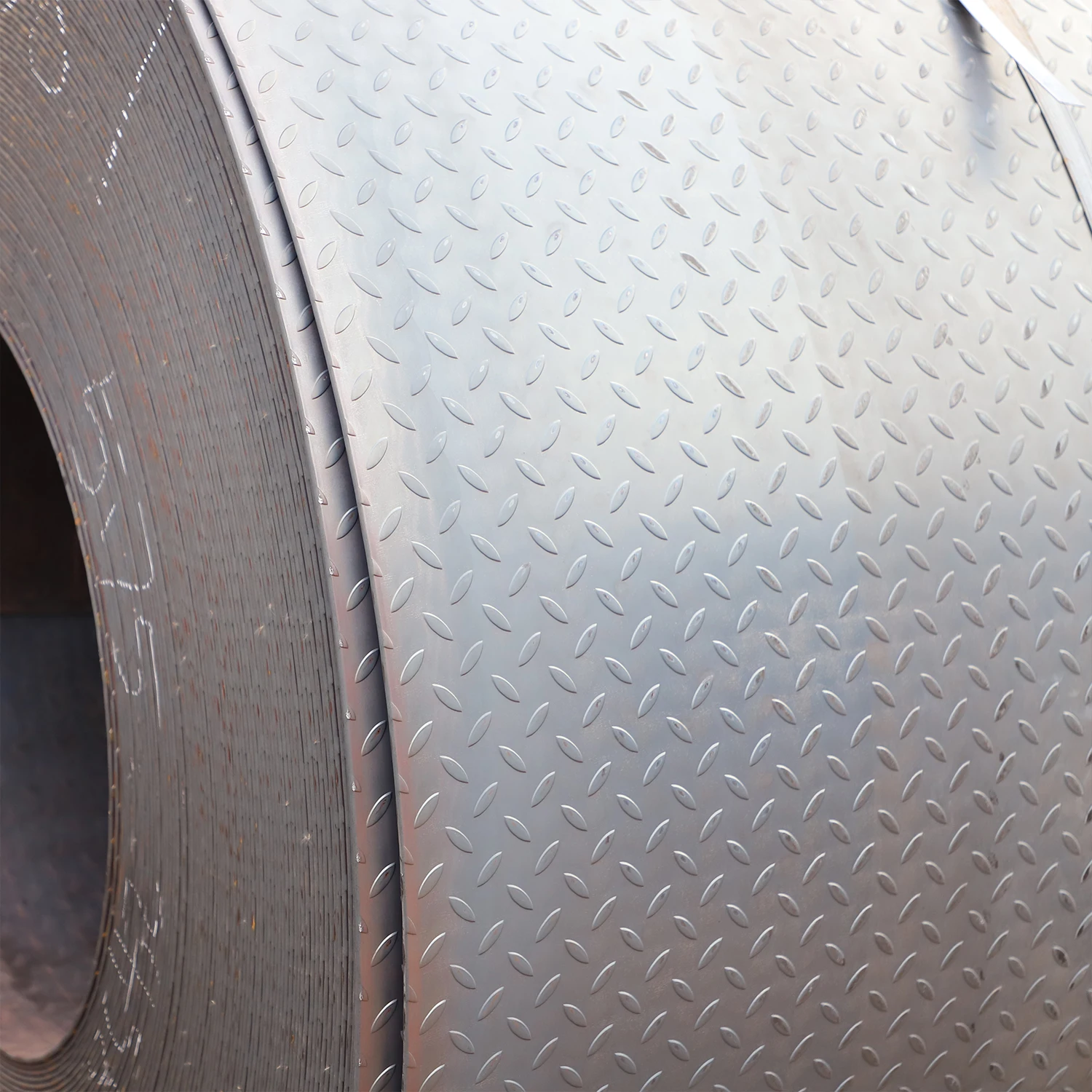 High Quality Q235B Q355B Checkered Steel Coil Carbon Steel Plate Checkered Plate for Building Construction