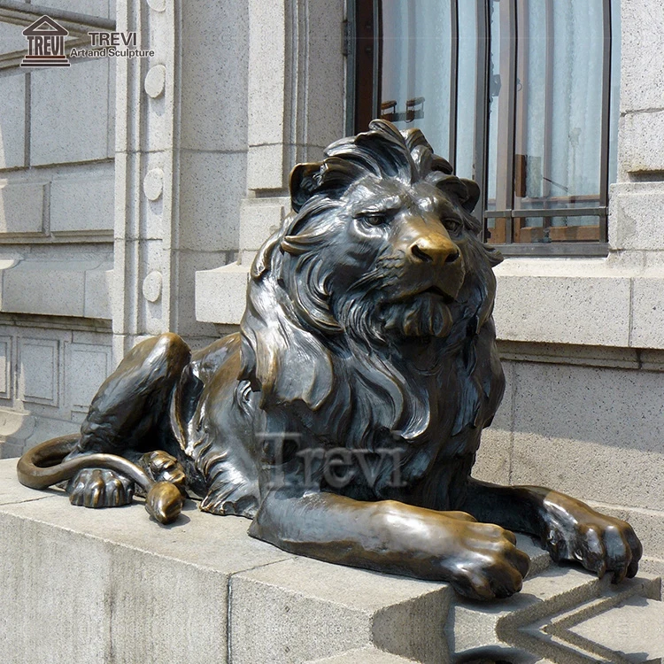 Antique Wildlife Metal Sculpture Big Outdoor Bronze Lion Statues Yard Decor
