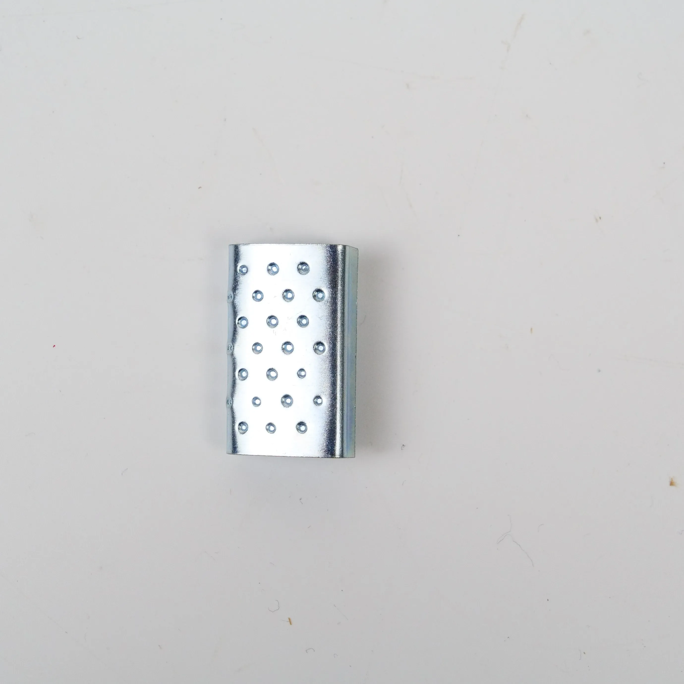 Китайский прямой производитель зазубренного уплотнительного зажима для ПП и ПЭТ полиэфирных пластиковых ремней, пряжки, упаковочные зажимы для лент