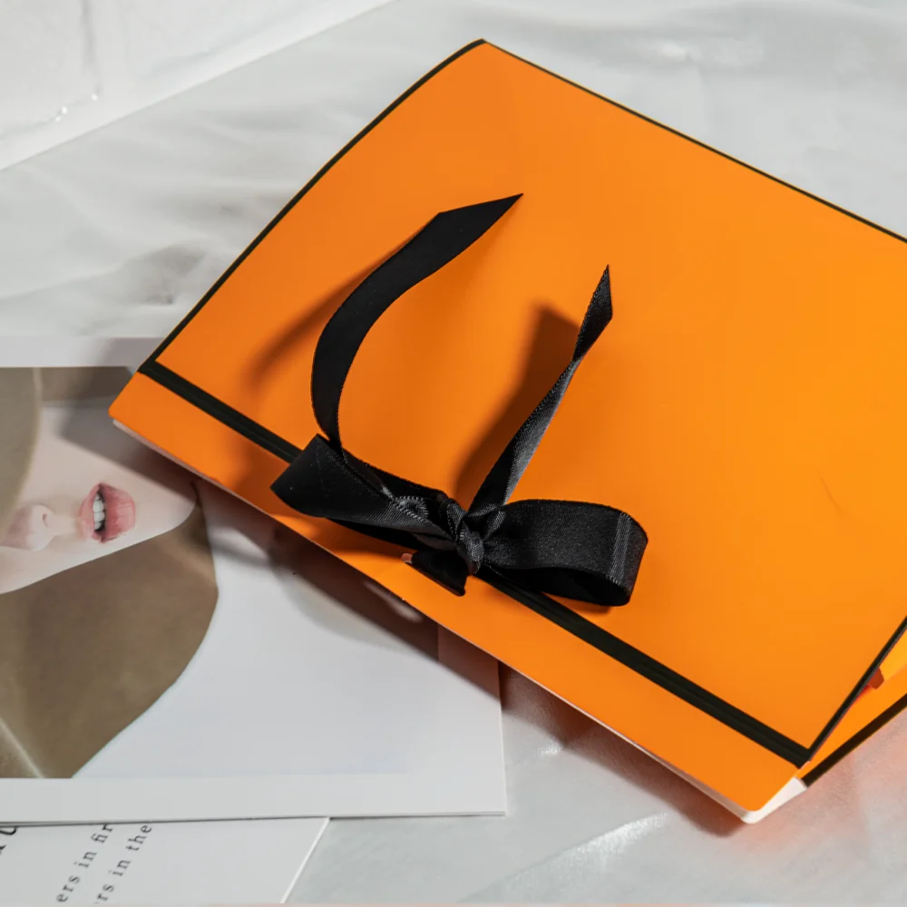 product new style customizable lamination embossing printing wedding souvenir card bag vertical folding paper gift box with ribbon-6