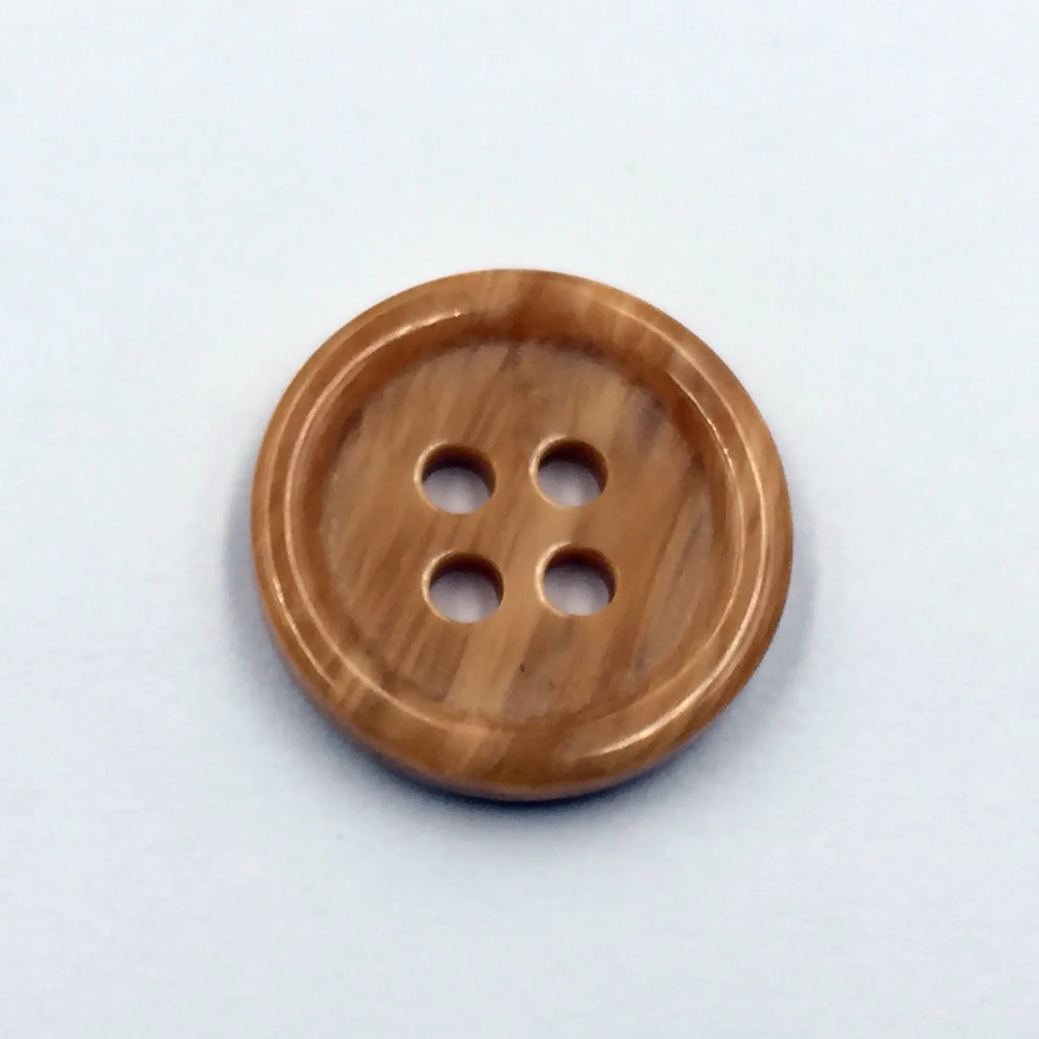 Stock Custom 4 Holes Sewing Polyester Resin Button for Garment Accessories
