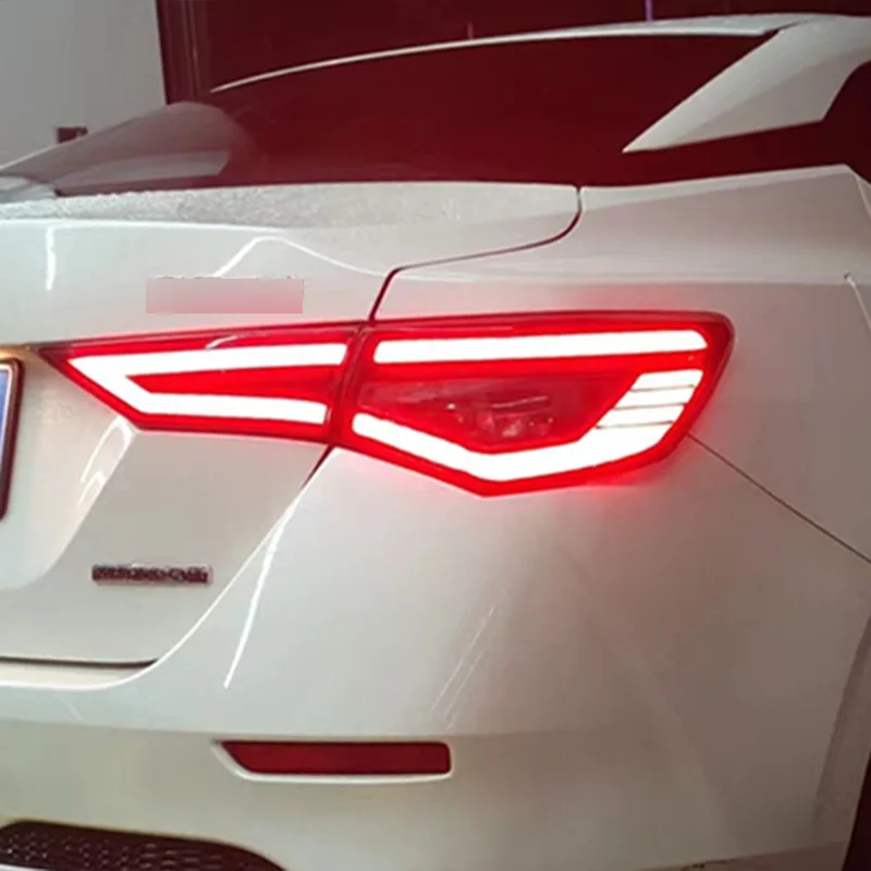 Taillight With Dynamic Turning Signal Lights Rear Lamp for Nissan 14th Generation Sylphy Sentra Pulsar 2020 2021