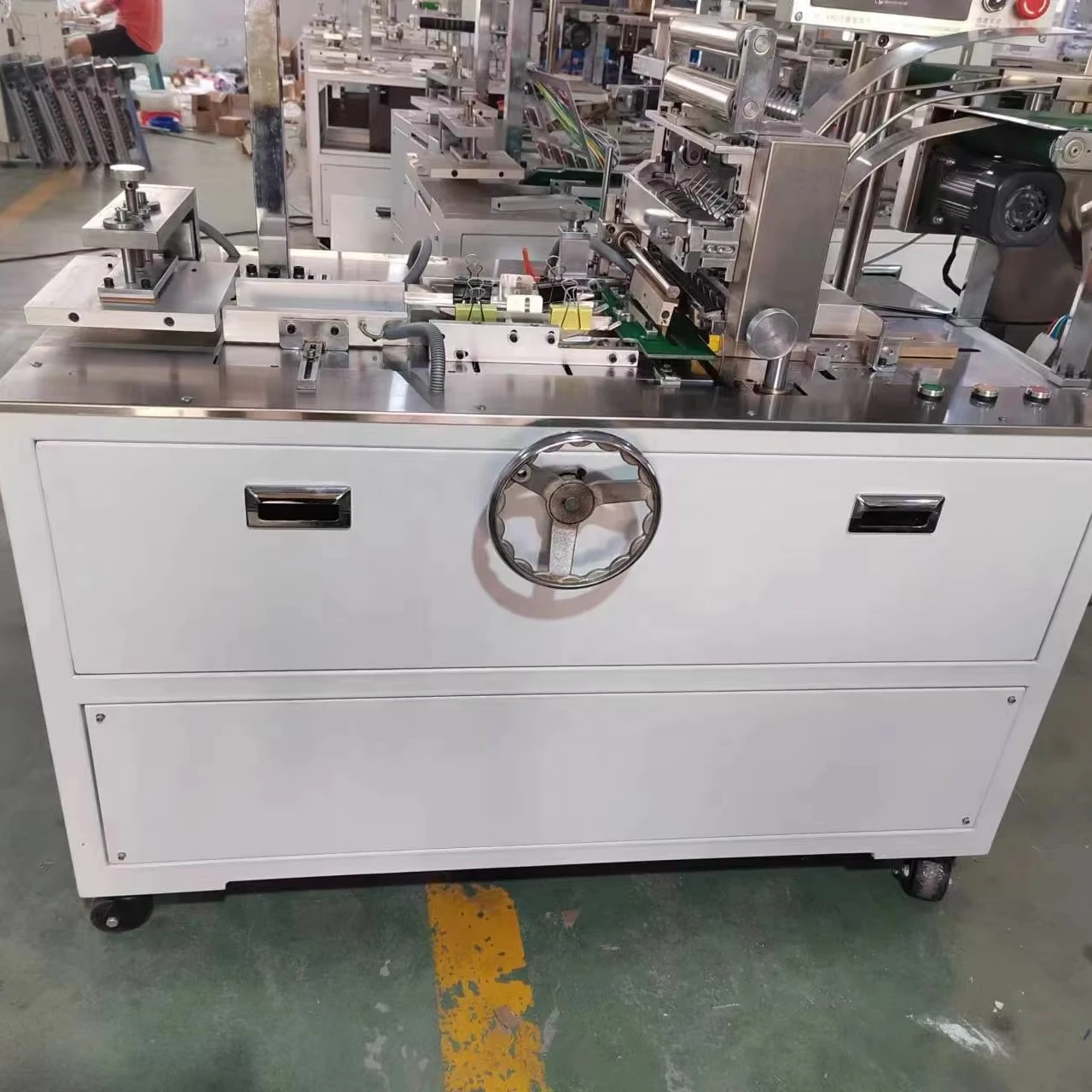 Multifunction Eraser Cigarettes Box Cellophane Over Wrapping Packing Machine for Efficient Packaging