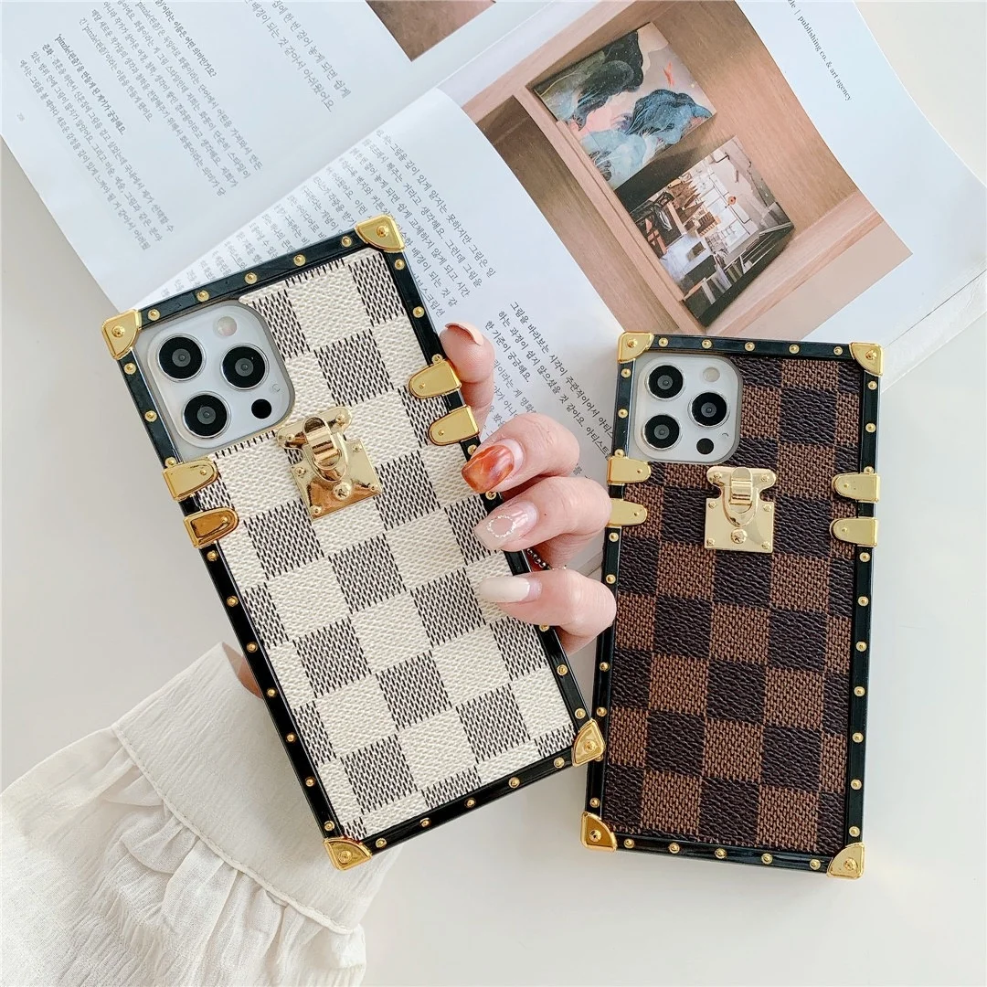 Wholesale Luxury Designer Brand Phone Cases With Logo Girl Square Fur  Mobile Cover Case Leather For Iphone 13,13 pro,13 pro max From m.