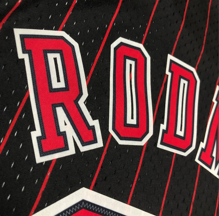 Классическая форма из лиственных пород в стиле ретро