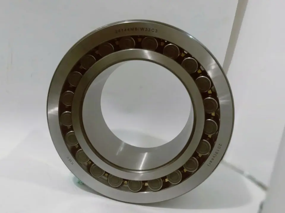 Spherical roller bearing for paper mills 23144