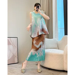2026 Stylish Age-Reducing Women's Summer Casual Two-Piece Set Sleeveless Vest Top & Pleated Skirt Age-Reducing and Stylish