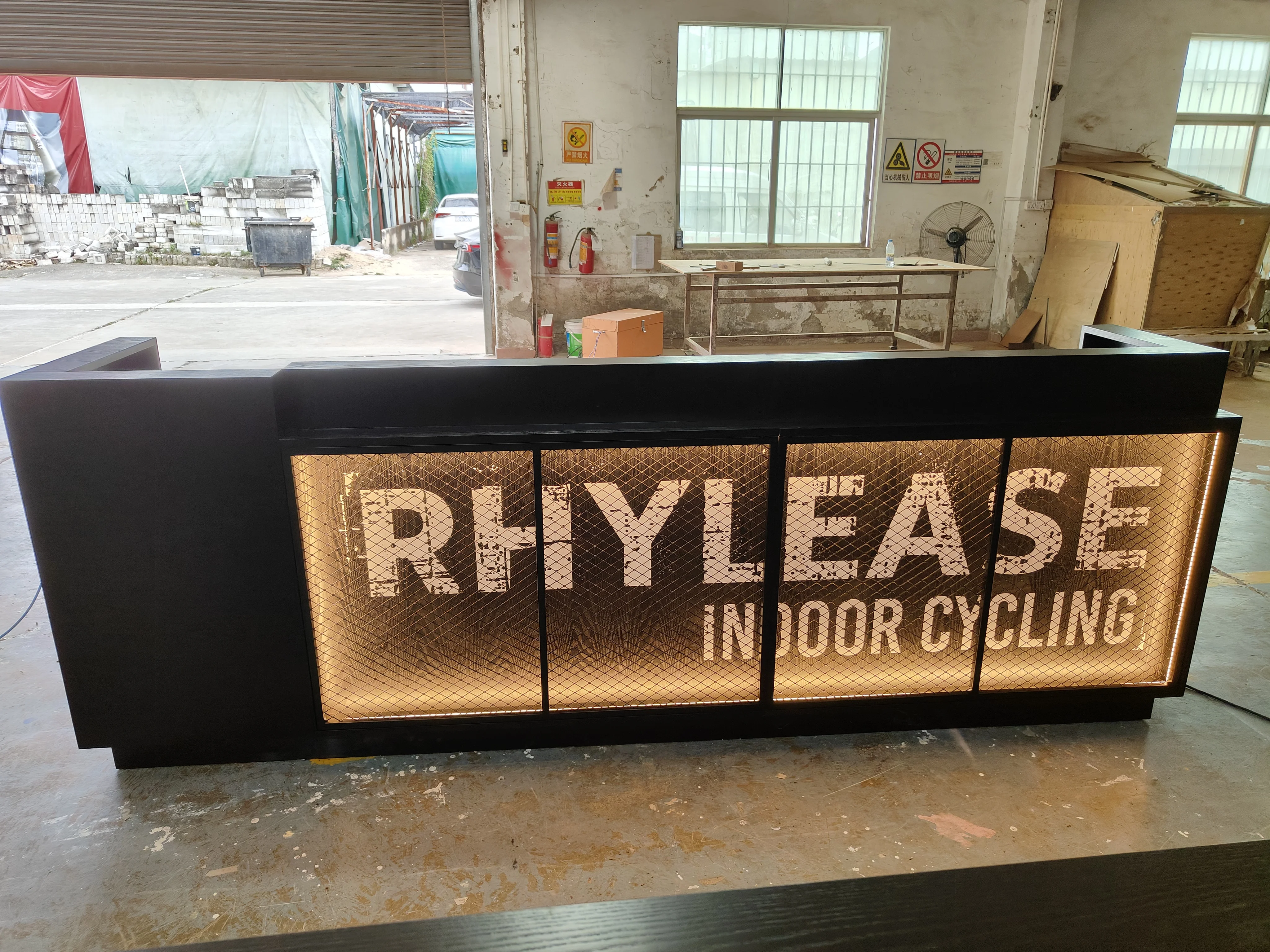 M2 Store Design Industrial Style Modern Coffee Shop Display Counter Clothing Bar Hotel Cafe Shop Design Reception Desk for Spa