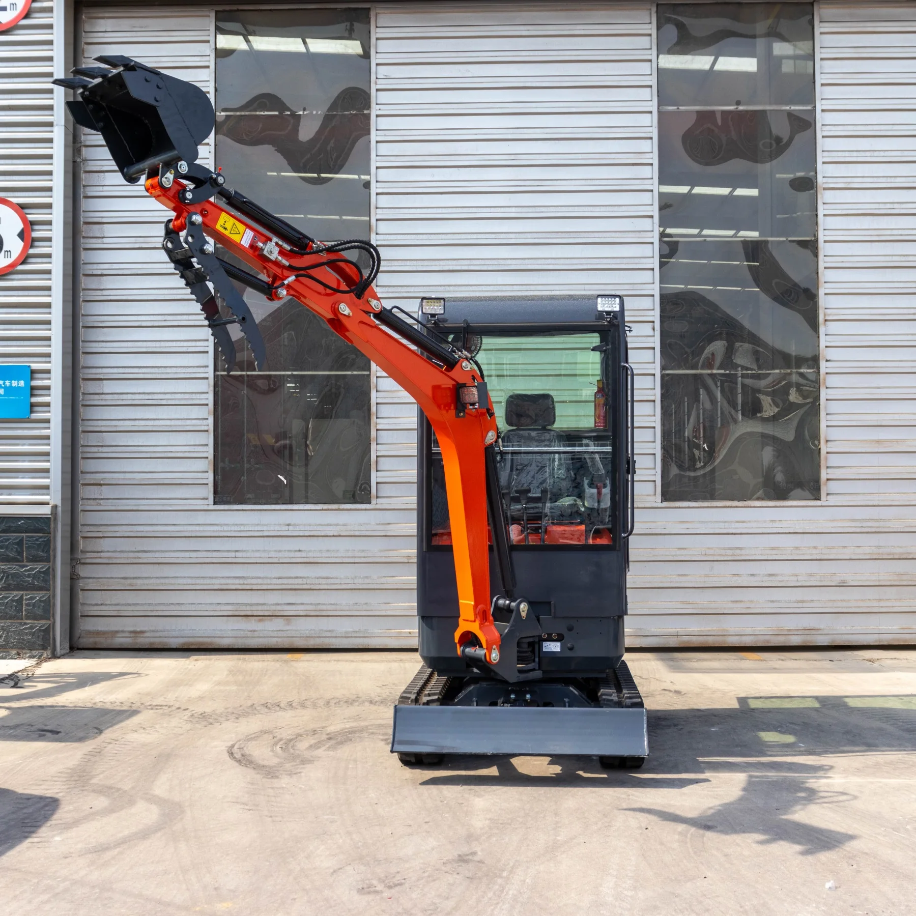 Hydraulisk gravemaskin på 1,8 tonn, mini krypgravemaskin med konkurransedyktig pris