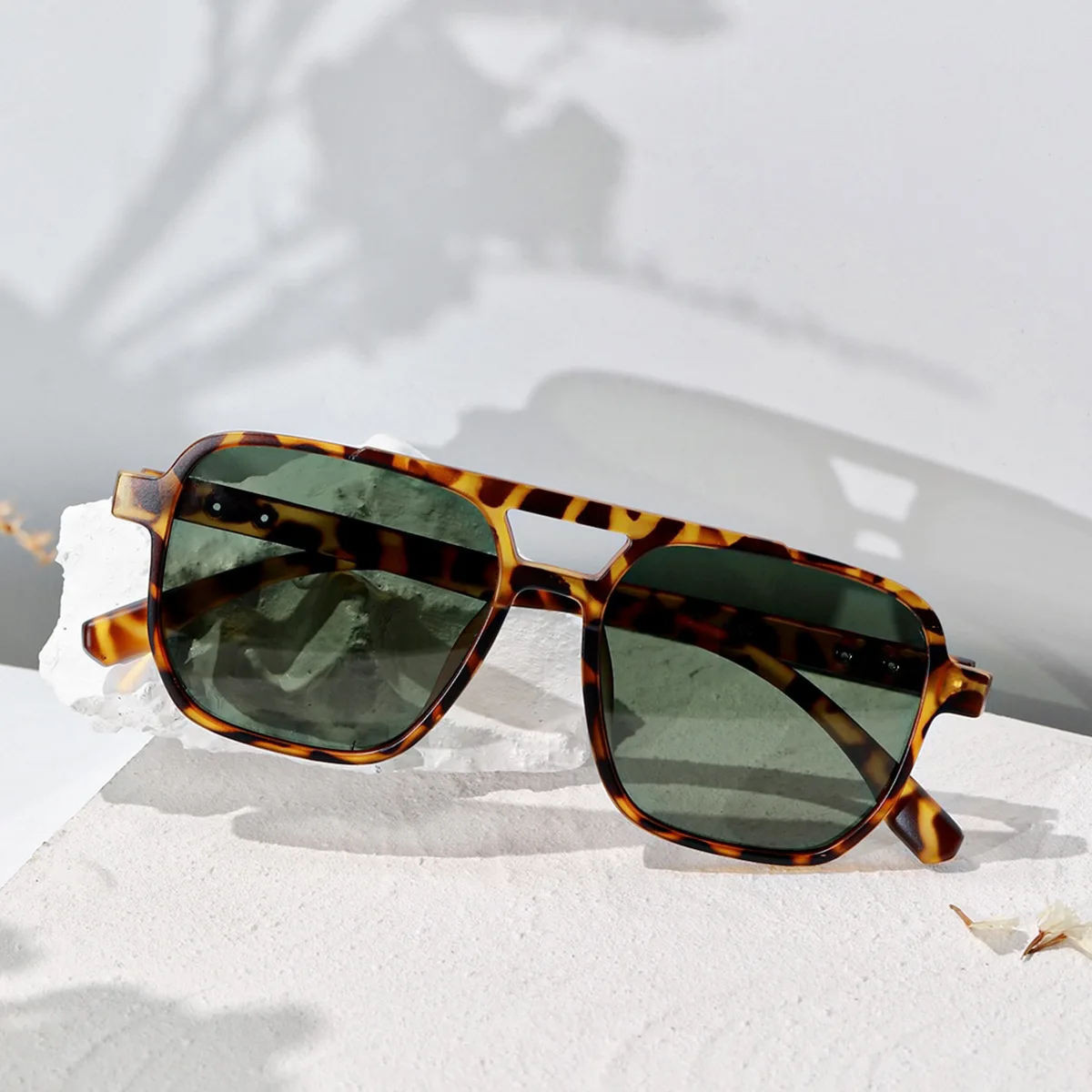 2022 New Arrival  TR90 Unbreakable Material Double Beam Super Light Vintage Polarized Lens Sunglasses