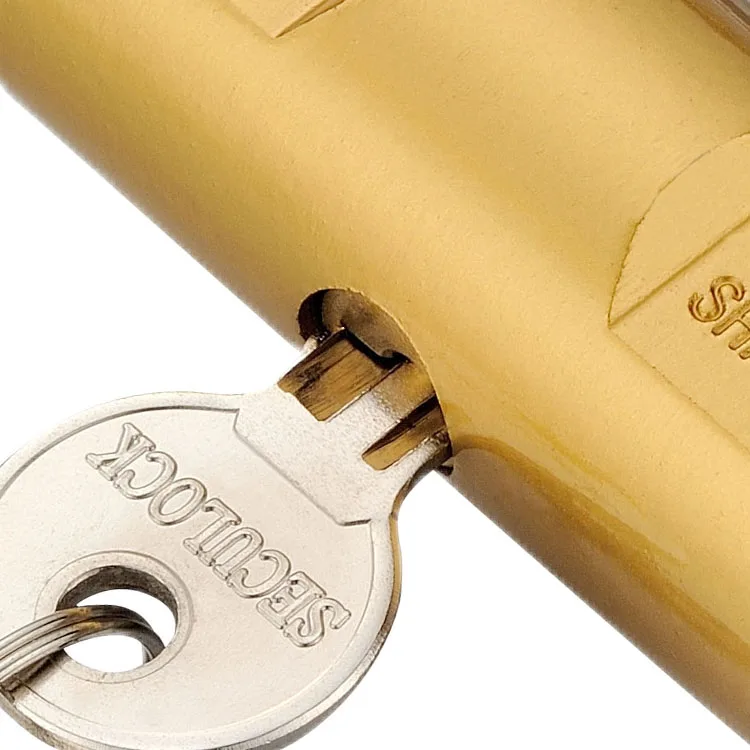 thumbnail image 2 of 1.5 Inch (38mm) Solid Brass Keyed Padlock With Hardened Steel Shackle – Laminated 2 of 4