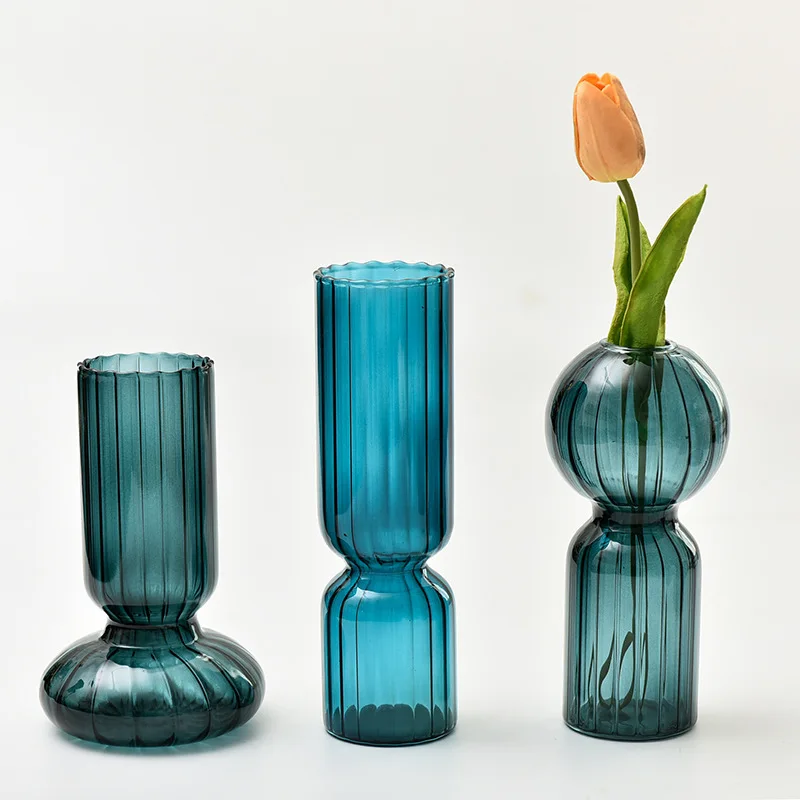 Economically Priced Handmade Small Glass Vase Modern Design Special-Shaped for Weddings