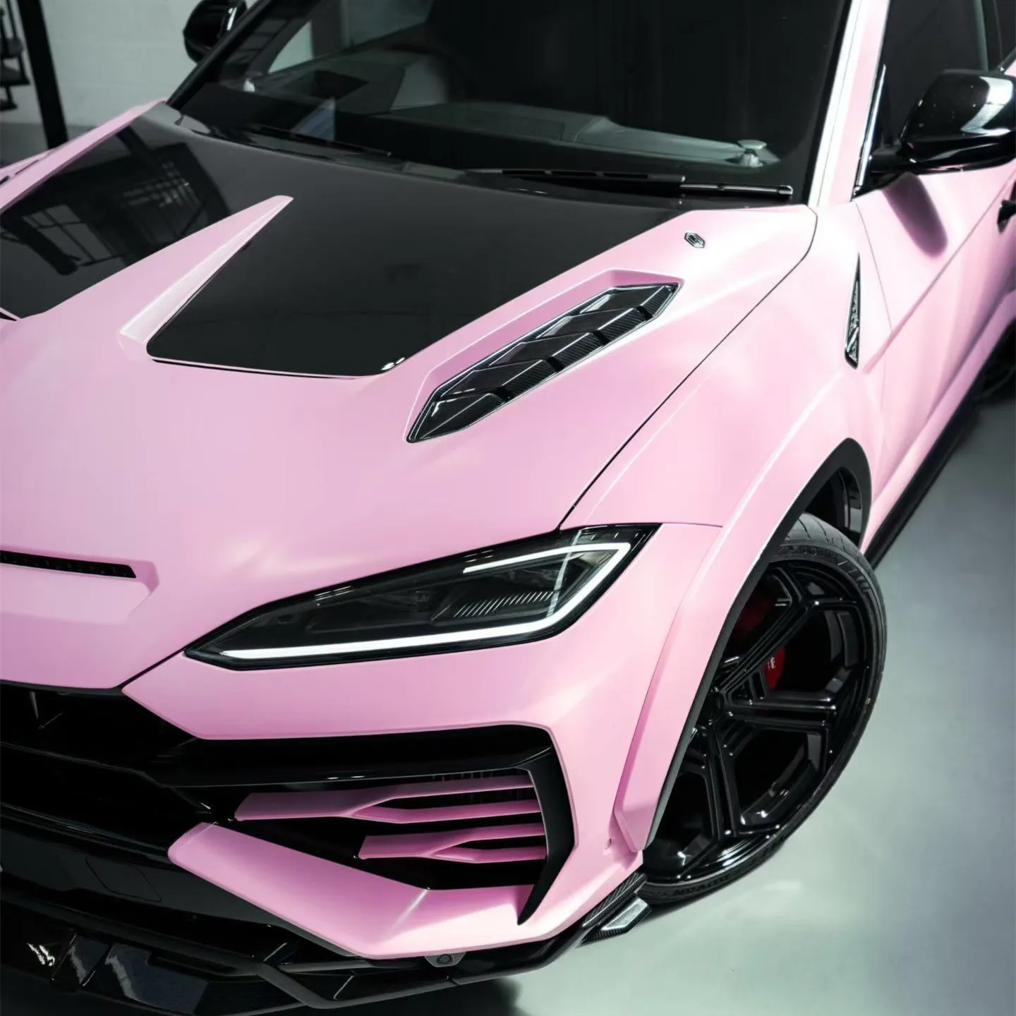 Capô do Motor para Lamborghini Urus foto 5