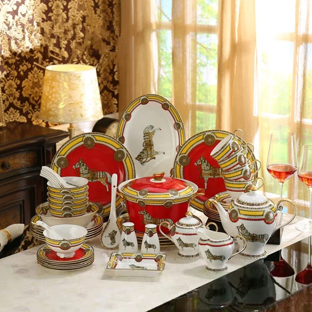 Paragon パラゴン　ファインボーンチャイナ　12点セット 卸売58個西洋高級ダイニングルームセット赤い馬の家の装飾ファイン