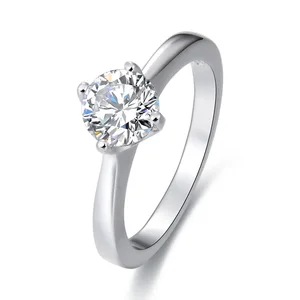 925 Sterling Silver Classic Women's Wedding Ring Four-Claw Crown Proposal Moissanite 0.8ct GRA Certificate
