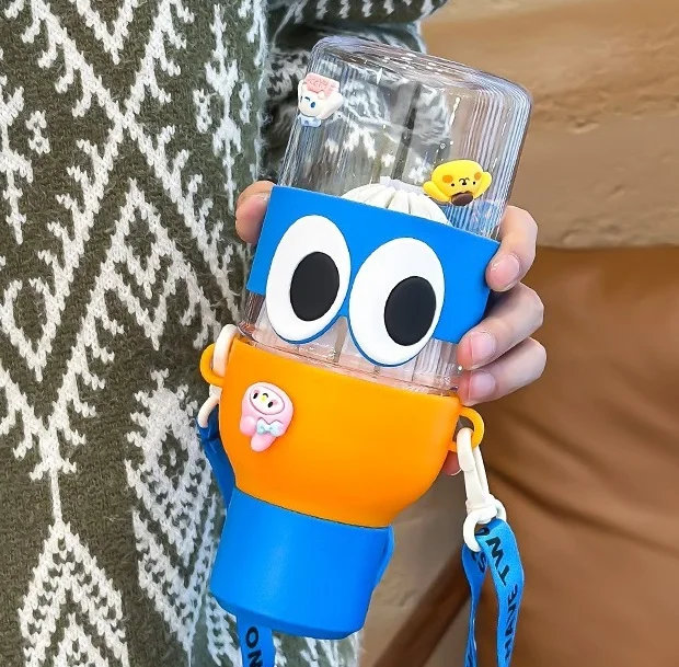 New Cartoon Water Cup with Plastic Straw 500ML