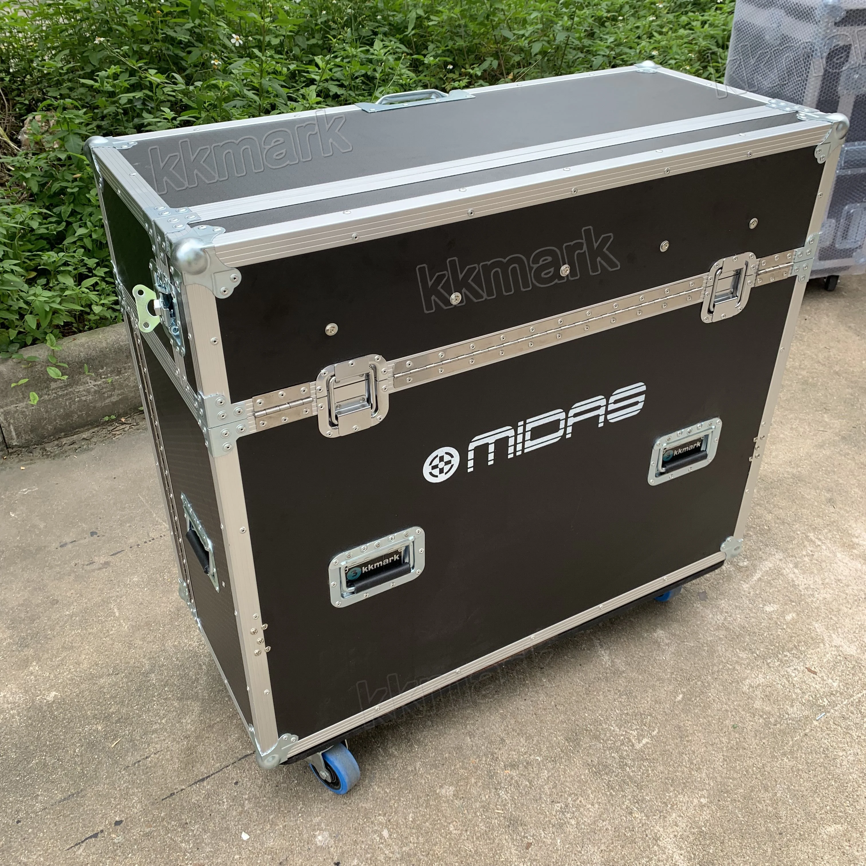 フリップデザインのMidas PRO用ミキサーケース - 防水・耐火仕様
