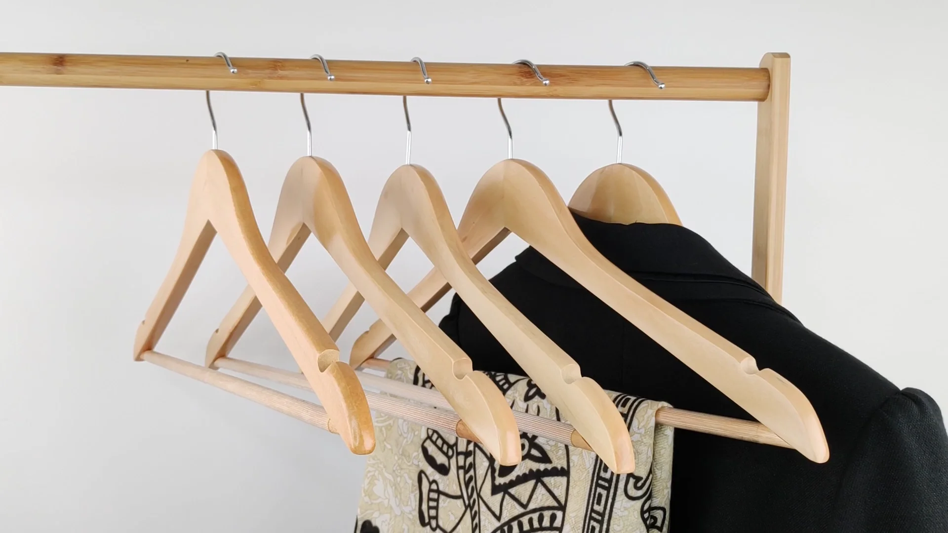 Manufacturer Wholesale High Quality Non Slip Custom Wooden Hanger For