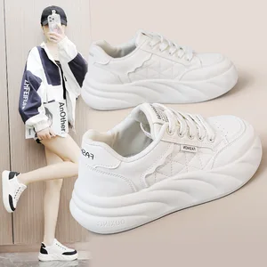 KT2807 New Breathable White Sports Shoes for Women Trendy Thick Soled Youth Board Shoes Soft Flexible Features for Spring Autumn