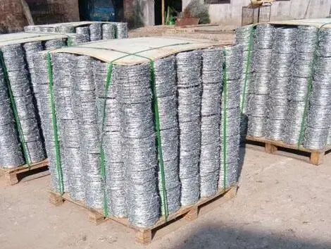 5-20kg/roll Galvanized Steel Barbed Razor Wire BTO-22 For Protection