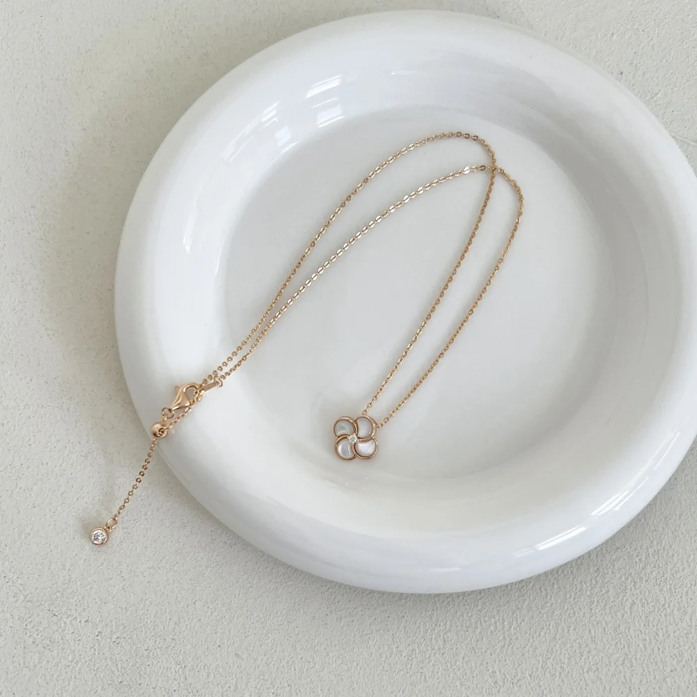KAKODIY rhodium champagne gold-plated clover necklace four-leaf clover necklace flower lucky pendant exquisite jewelry gift detail 10