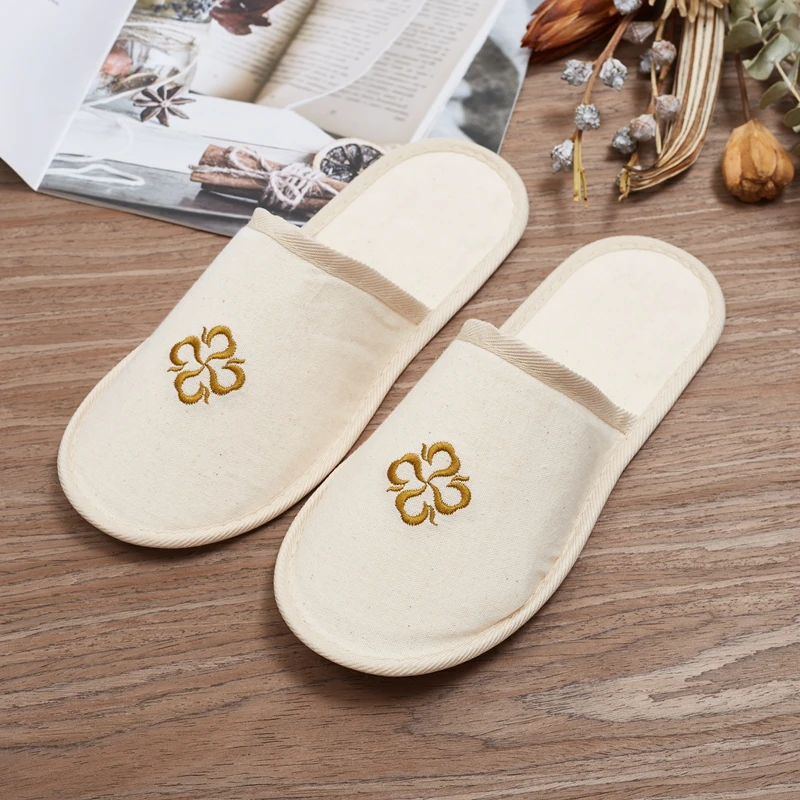 Best Product Luxury Biodegradable Cotton Canvas Pulp Bottom Hotel Slippers Custom Logo for Hotel Airline factory