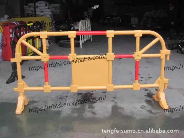 1.5m Pe Plastic Barrier For Road Traffic Plastic Safety Barricade ...