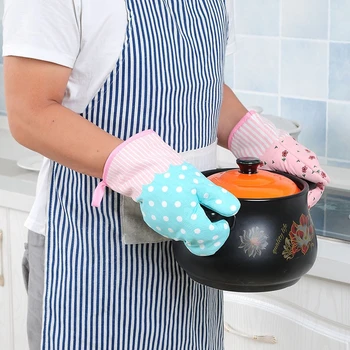 Oven Mitts and Potholders with Oven Gloves for Kitchen, Cooking Gloves and  Cooking Apron - China Apron and Cook Apron price