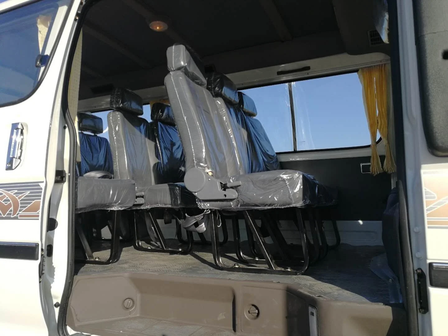 15 сидений микроавтобуса с 2.8L ISUZU Дизельные двигатели и низкий/полуприцеп/высокая крыша HAICE