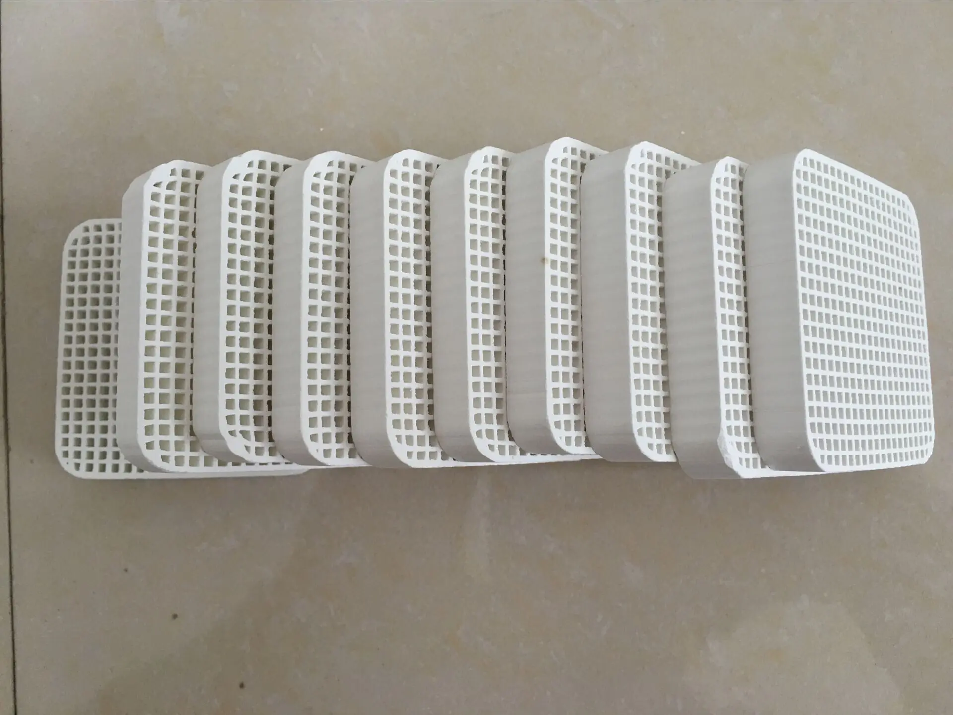 Фотокаталитический керамический фильтр, сотовая керамическая пластина для очистки воздуха