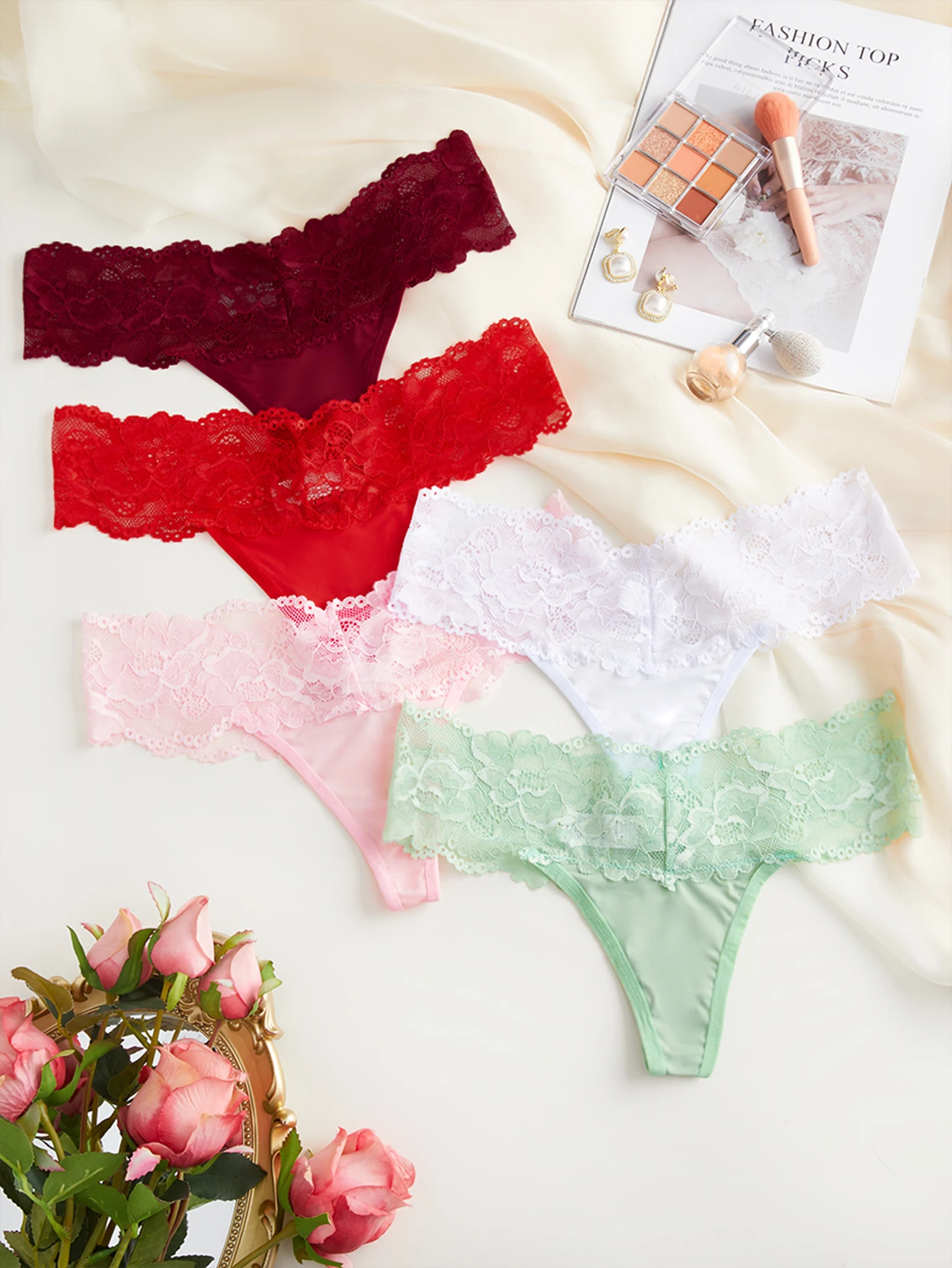 Shop on the New Eight-Color Optional Lace Pattern Lady Low Waist Panties Sexy Breathable Thongs Wholesale