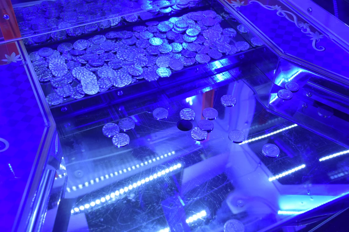 チケット付きコイン式ゲーム機コインプッシャークォーターゲーム機ボーナスホールコインプッシャーマシン