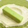 Juguete antiestrés de matcha con bolsa de PE.