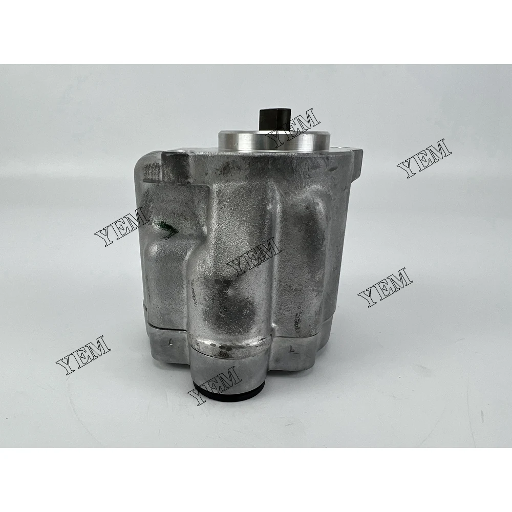 For Kubota Engine V1505 Hydraulic Pump 37410-76600 Spare Part Industrial Machinery Engine Parts
