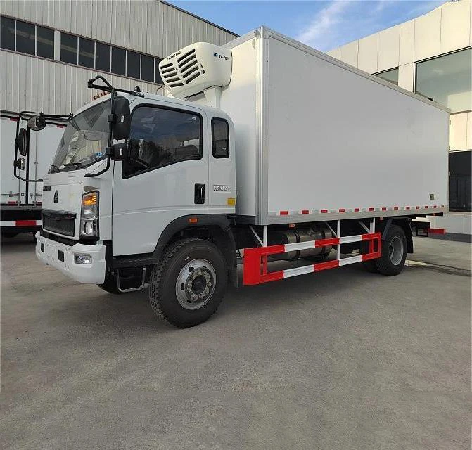 SINOTRUK 5ton 10ton 15ton Mini Freezer Truck Cargo HOWO 4X2