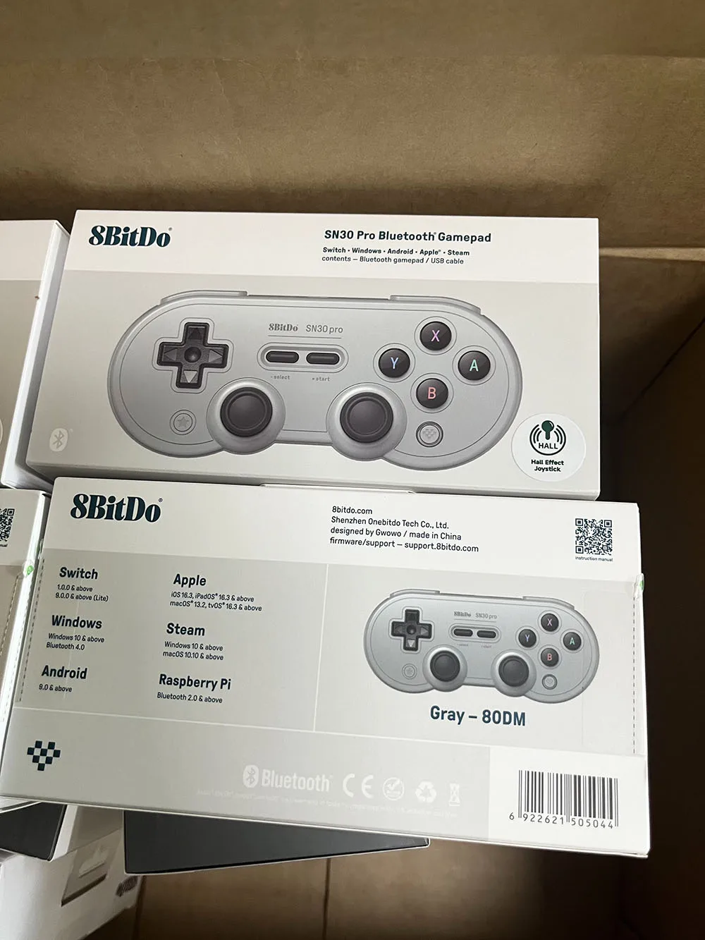 8bitdo SN30 Pro Gamepad - Versatile Controller for Gaming