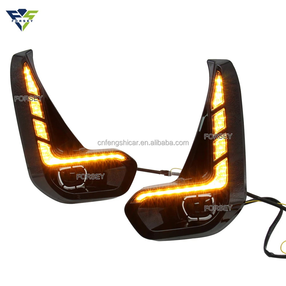 Hilux Revo 2020 2021 2022 2023 Car Front Bumper Lamp Fog Lamp Driving Light with Cover