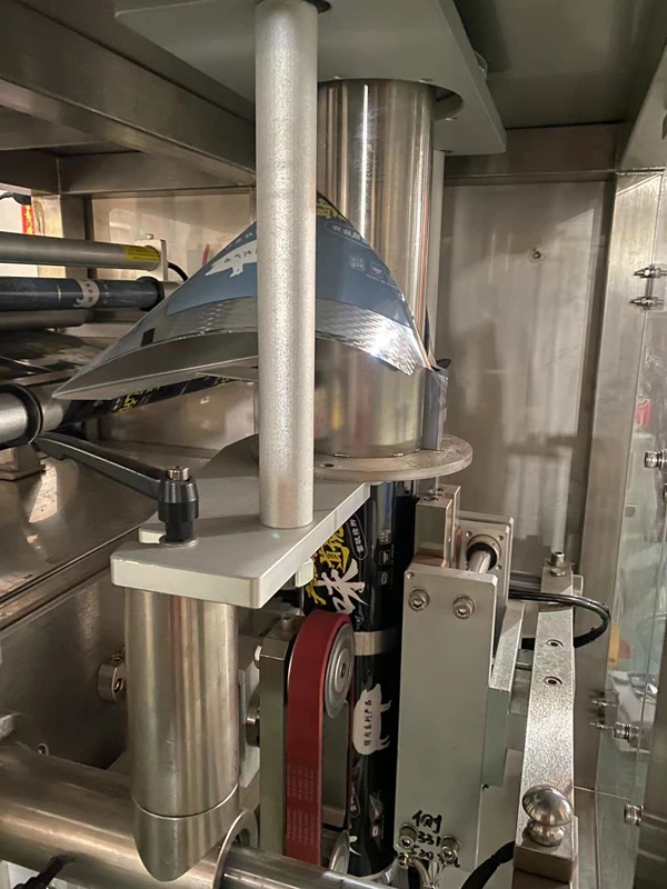 14 Multihead Check Weigher Mental Detector Production Line Pillow Bag Vertical Snacks Granule Printing Date Packaging Machine