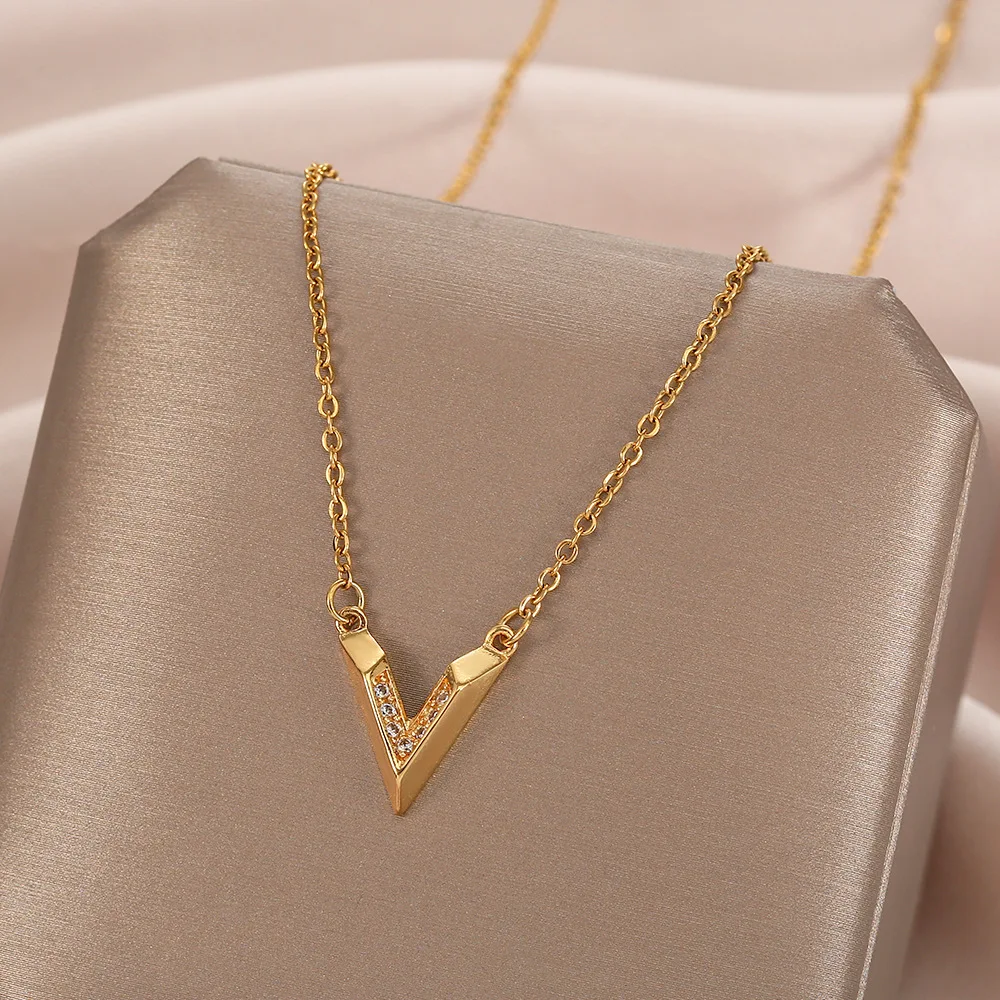 Wholesale Gold Plated V Shaped Rhinestone Diamond Necklace