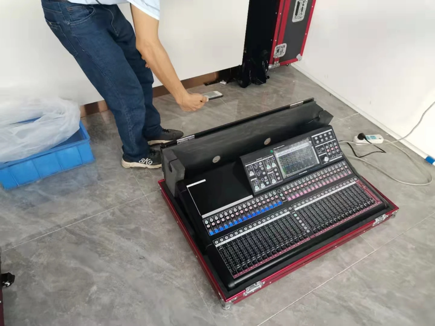 Mx32plus Digital Mixer+flight Case 32ch Digital Mixing Desk Console