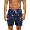 Estampados de peces blancos y rojos