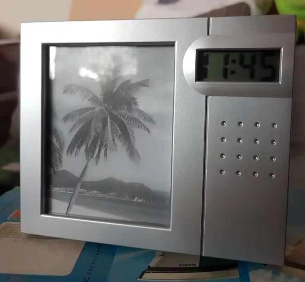 Professional Design 3 in 1 Multi Function Photo Frame Pen Holder Digital LCD Table Clock
