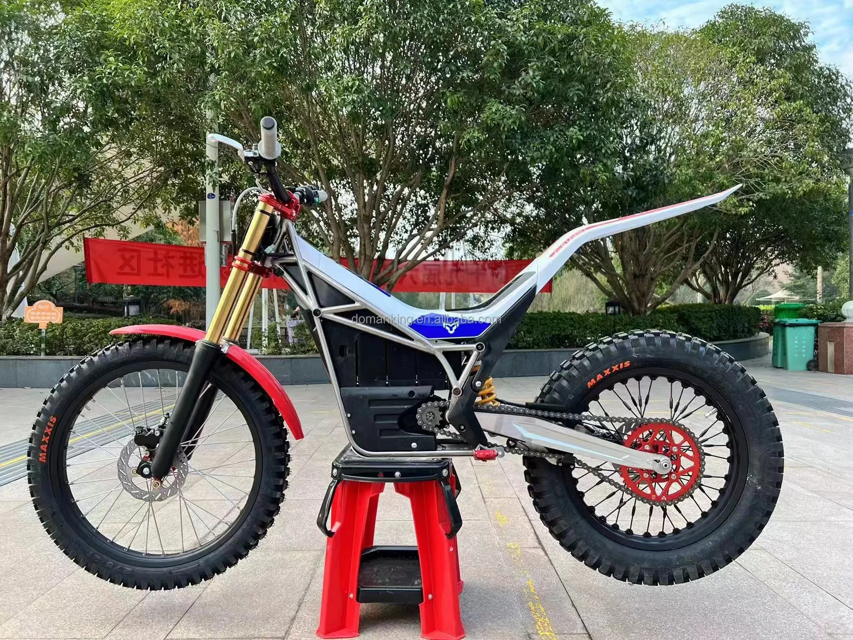 Leopard exe 880. Arctic leopard bike. leopard электровелосипед 2025 350 вт. арктик леопард 700 мотоцикл. электровелосипед леопард запчасти.