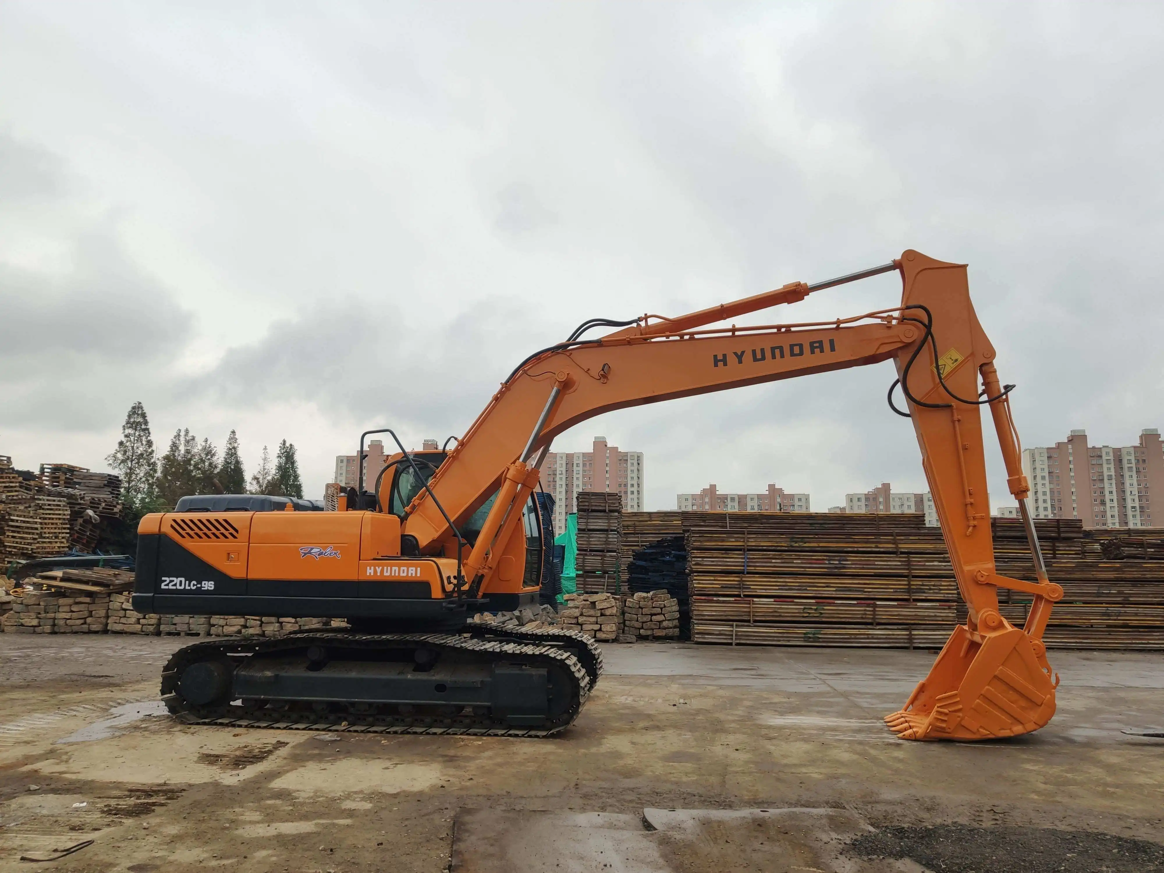 Used Hyundai Excavator 220lc-9 20 Ton Hyundai 220 215 225 Used ...