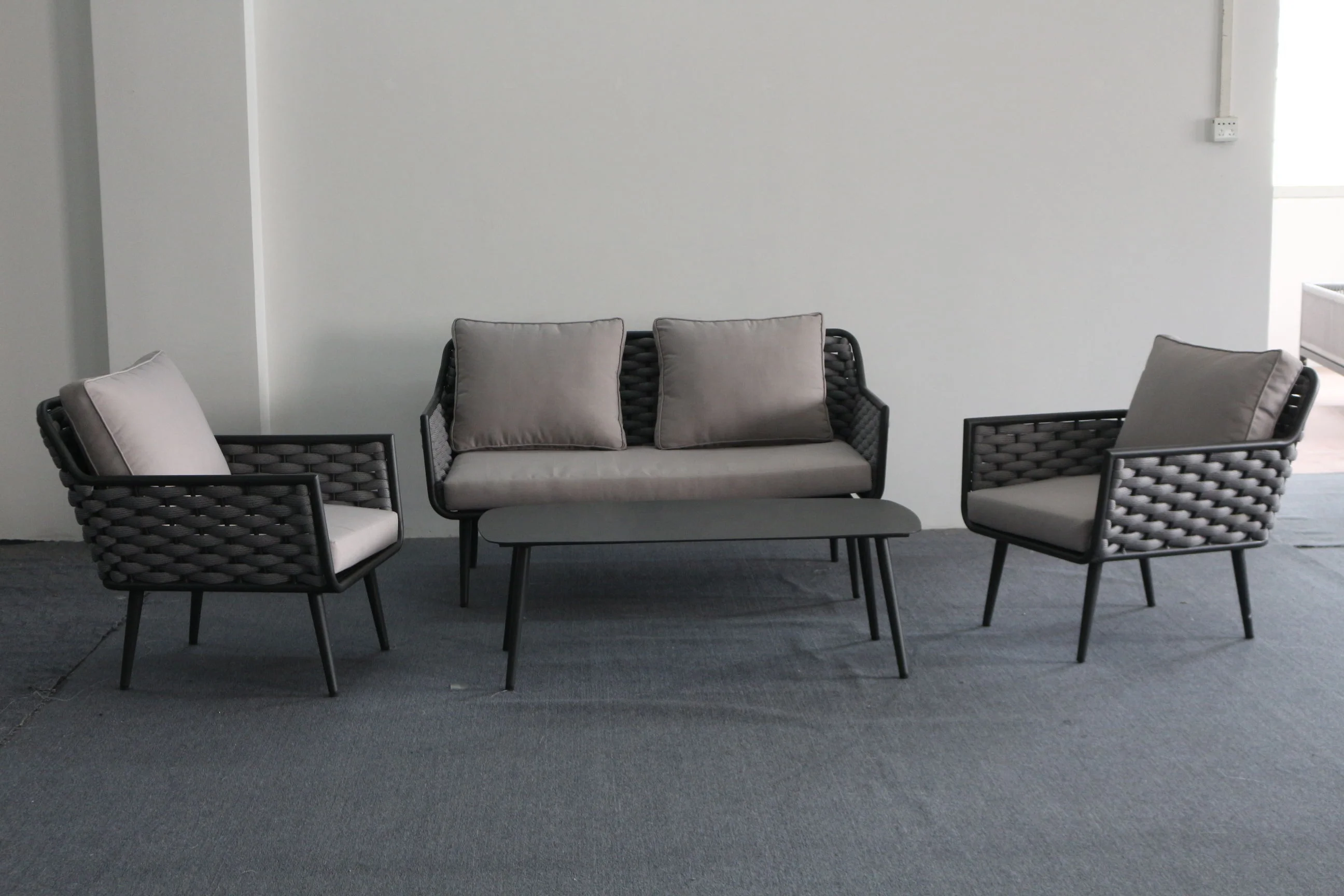 Simple Leisure Popular 2022 New Design Affordable Garden Backyard Sofa Aluminum Frame Rope Woven Outdoor Sofa Set