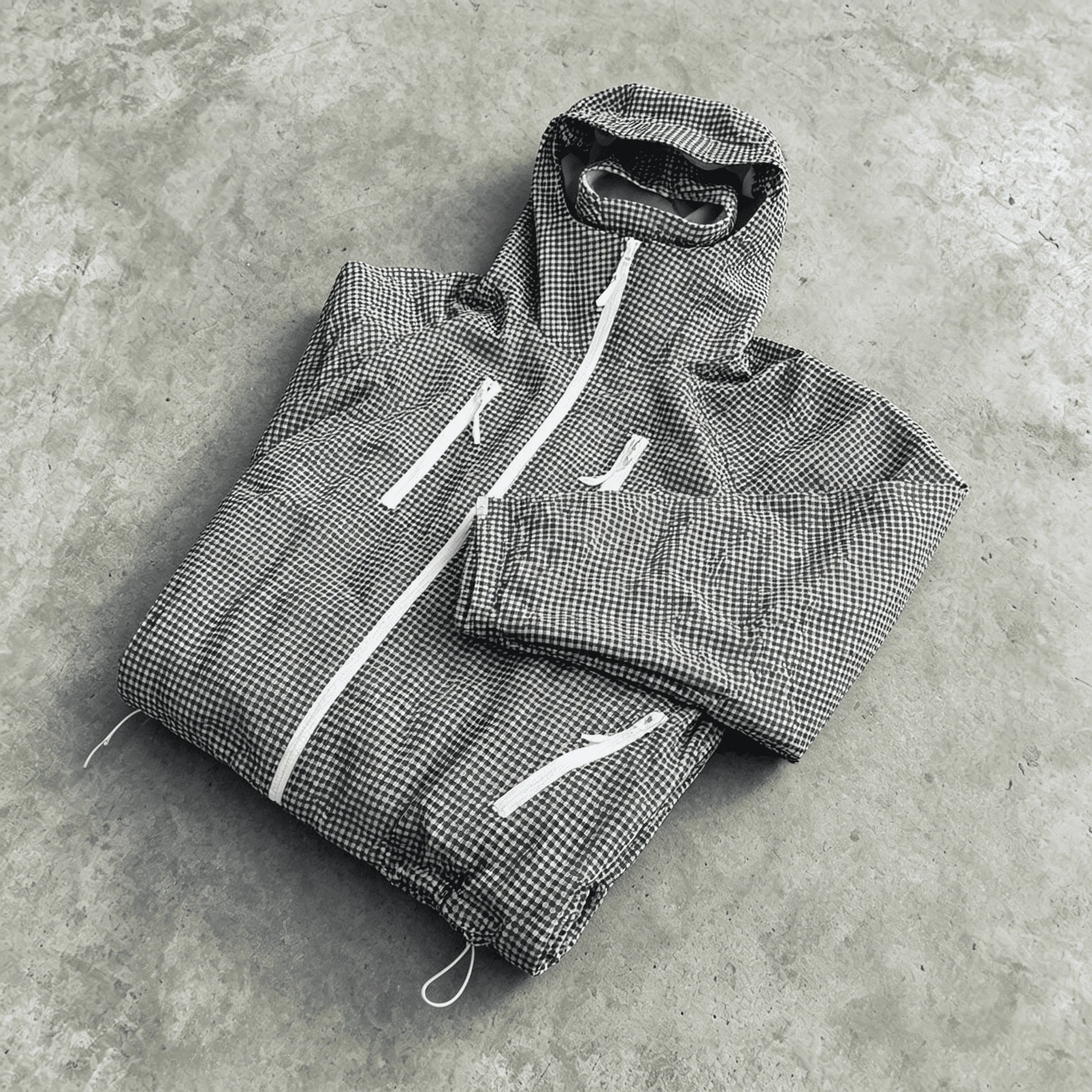 Custom OEM Minimal Micro Check Hooded Wind Jacket Cropped Drawstring Nylon Zip Outerwear Urban Daily Commute Casual Wear gallery 3