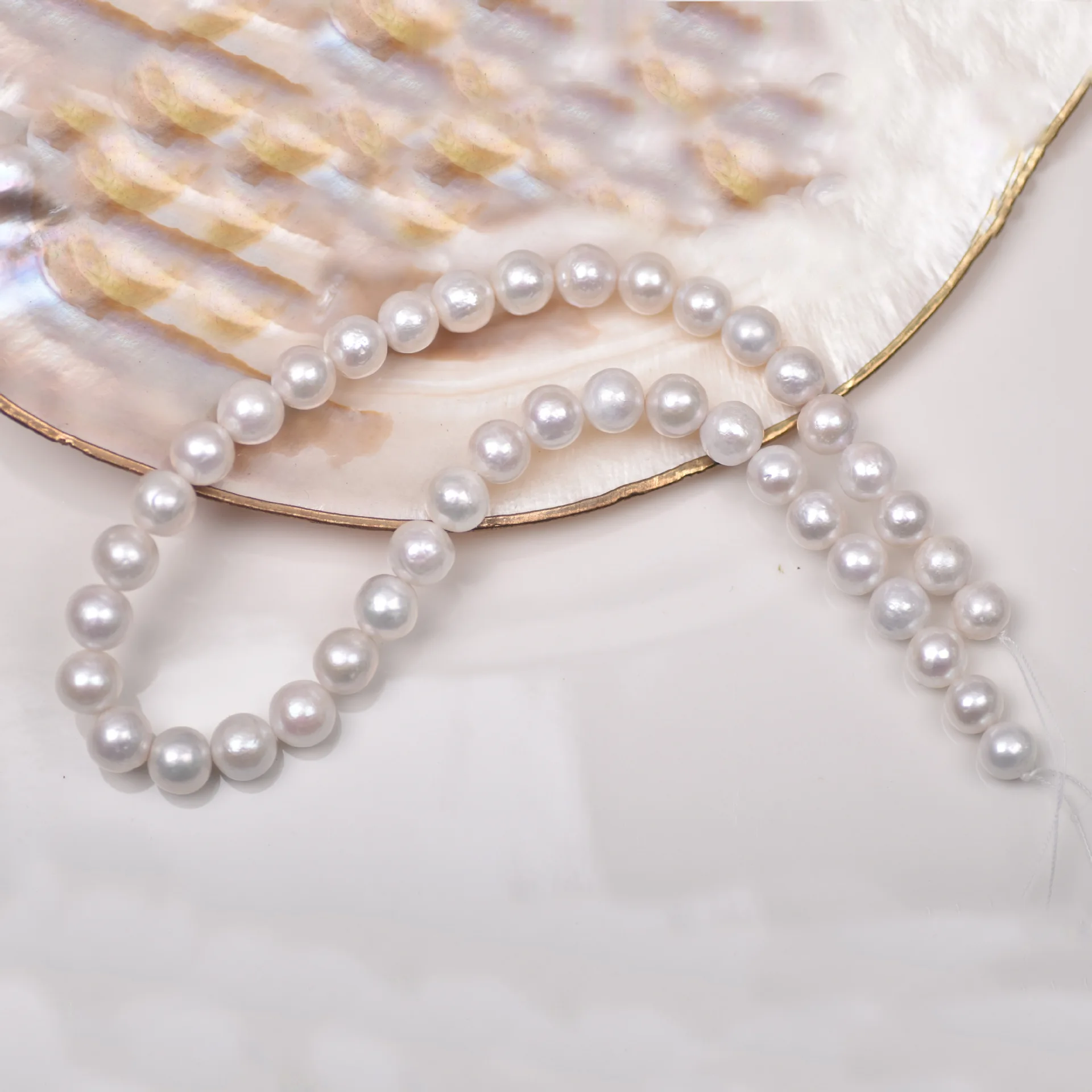 洋書 CULTERED PEARLS CIBJO Guide for Classifying Natural Pearls and Cultured