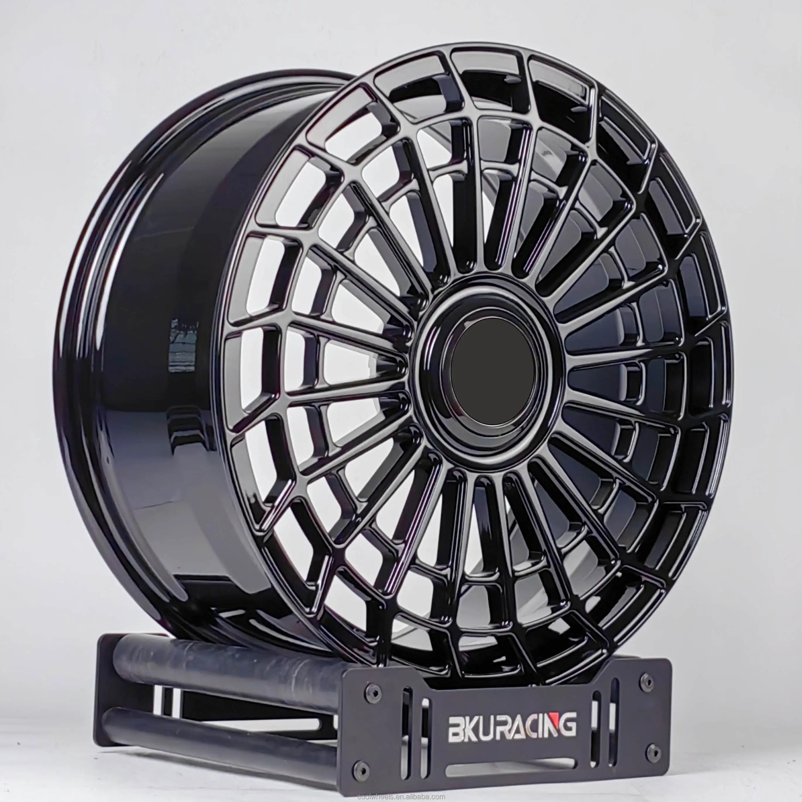 19インチ ホイール 6541d5be81645d66aa9e43becc83eb